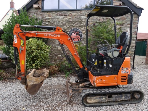 Hitachi 19u mini digger - hitachi,