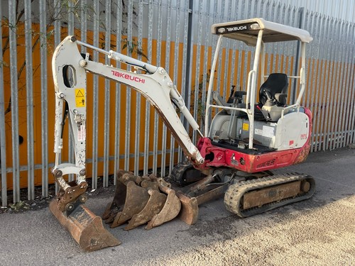 Takeuchi tb216 mini digger - takeuchi,