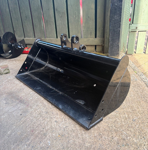 Brand new mini digger digging - new,