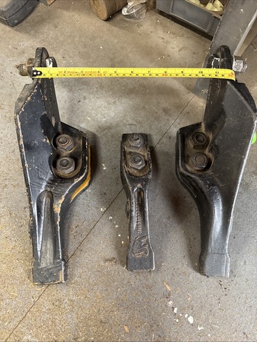 Mini digger bolt tooth set - mini, on