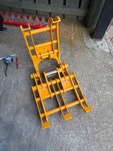 Brand new mini digger finger - 5,