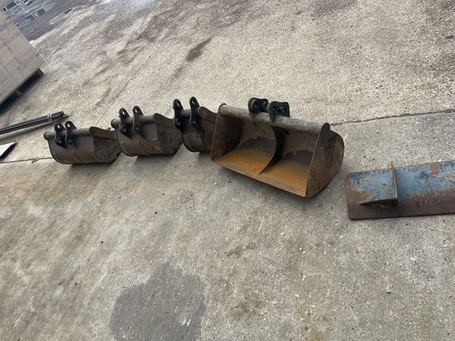 Bobcat mini digger buckets - mini,